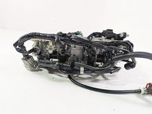 Load image into Gallery viewer, 2009 Yamaha FZ1 FZS10 Fazer Throttle Body Bodies & Wiring 2D1-13750-10-00