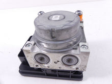 Load image into Gallery viewer, 2014 BMW R1200 RT RTW K52 Abs Breake Pump Module 8536819