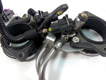 Load image into Gallery viewer, 2013 Harley VRSCF Muscle Vrod Fuel Gas Petrol Injectors Set 27662-01B 27665-01A