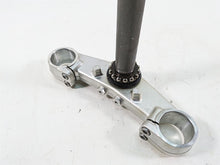 Load image into Gallery viewer, 2002 Yamaha FZ1 FZS1000 Fazer Lower Triple Tree Steering Clamp 5LV-23340-00-00 | Mototech271