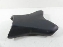 Load image into Gallery viewer, 2007 Yamaha FZ1 Fazer Front Rider Driver Saddle Seat -No Cuts 2D1-24710-02-00