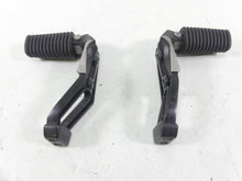 Load image into Gallery viewer, 1999 BMW R1100 GS 259E Passenger Footpeg Foot Peg Set 46712314761 46712314762 | Mototech271