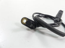 Load image into Gallery viewer, 2013 Kawasaki ZX636 ZX6R Ninja Front Abs Brake Wheel Speed Sensor 21176-0737 | Mototech271