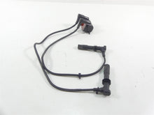 Load image into Gallery viewer, 2001 BMW R1150 GS R21 Single Ignition Coil Stick Coils Set 12131341978 | Mototech271