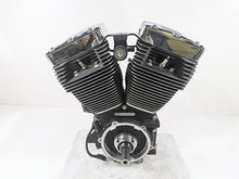 Load image into Gallery viewer, 2007 Harley Touring FLHRSE CVO Road King Runnin 110 SE Engine - 50k Vid 16200277