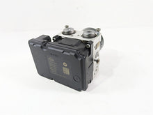 Load image into Gallery viewer, 2010 BMW R1200RT K26 Abs Brake Pump Unit Module 34517715109 7715107 | Mototech271