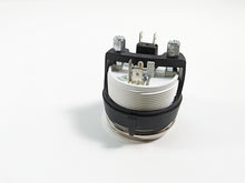 Load image into Gallery viewer, 2013 Harley Touring FLHX Street Glide Voltage Volt Meter Gauge 75167-01A | Mototech271