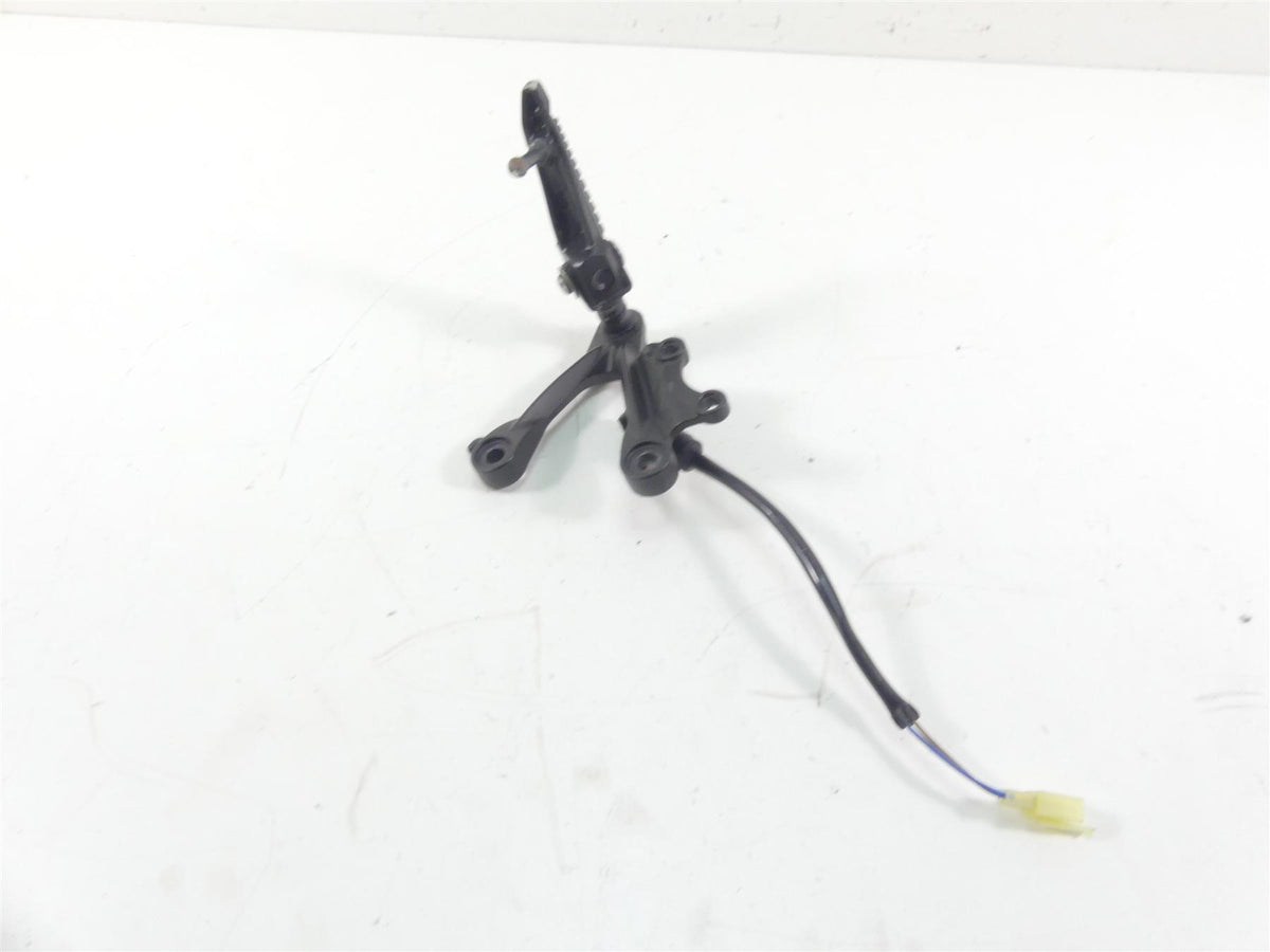 2013 Kawasaki ZX636 ZX6R Ninja Right Footpeg & Bracket Set