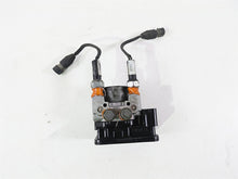 Load image into Gallery viewer, 2017 Indian Chieftain Limited Abs Brake Pump Control Unit Module 2204981