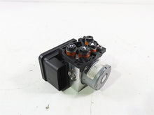 Load image into Gallery viewer, 2019 Triumph Speed Triple RS 1050 Abs Brake Pump Module Unit T2029204 | Mototech271
