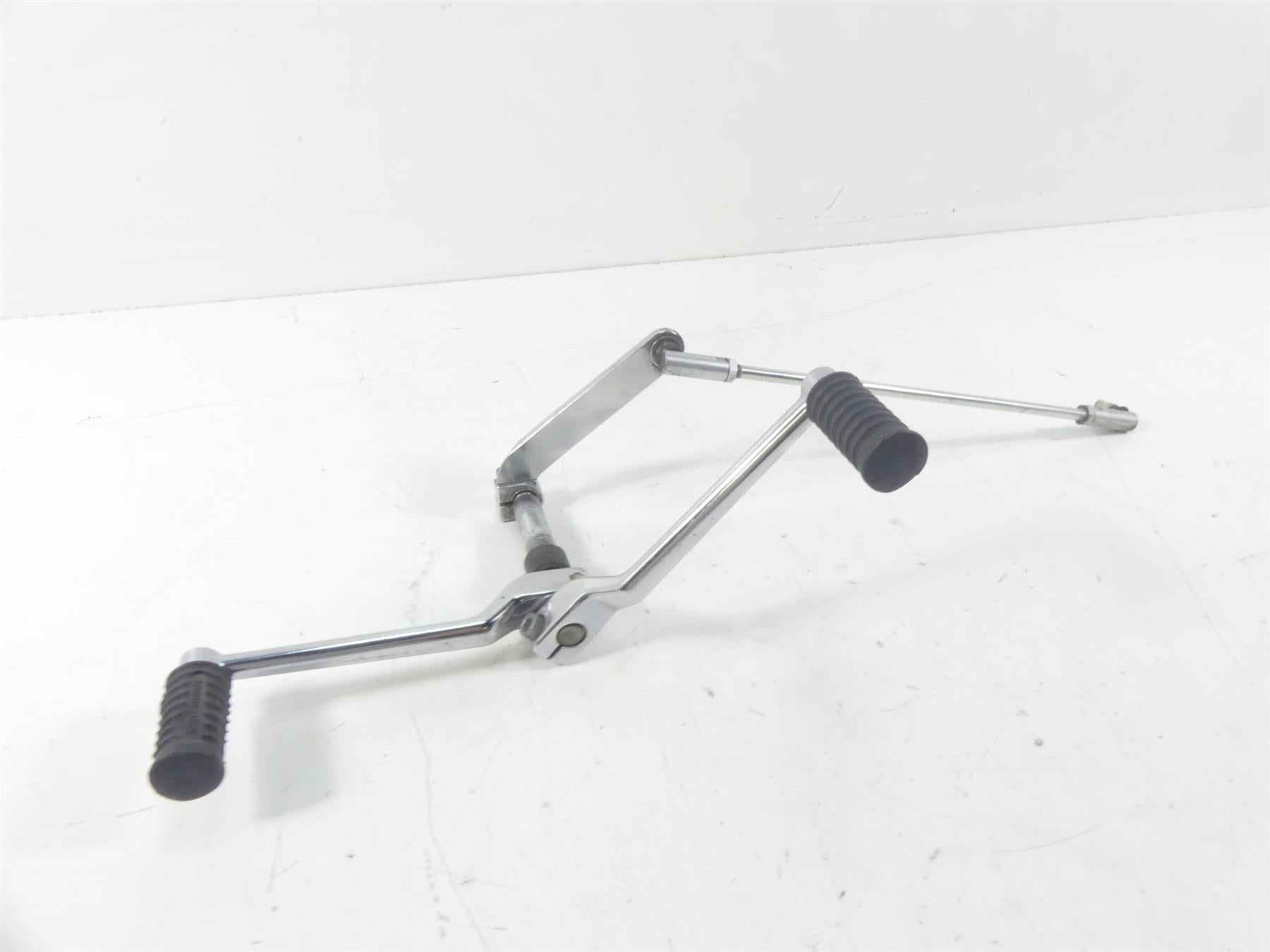 2006 Harley Touring FLHTCUI Electra Glide Shifter Lever & Linkage  33895-82E | Mototech271