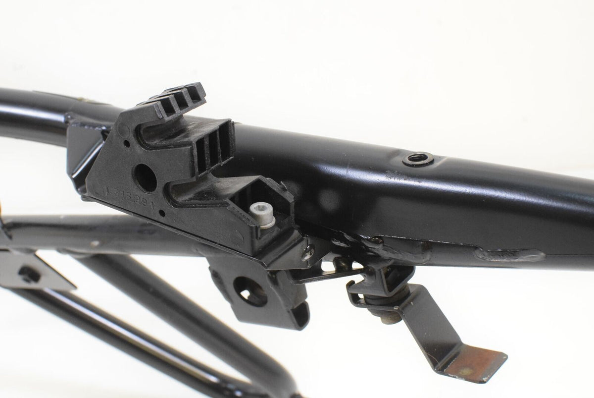 2001 BMW R1150 GS R21 Rear Subframe & Inner Fender 46512314698 {{ shop.shopifyCountryName }} - Mototech271