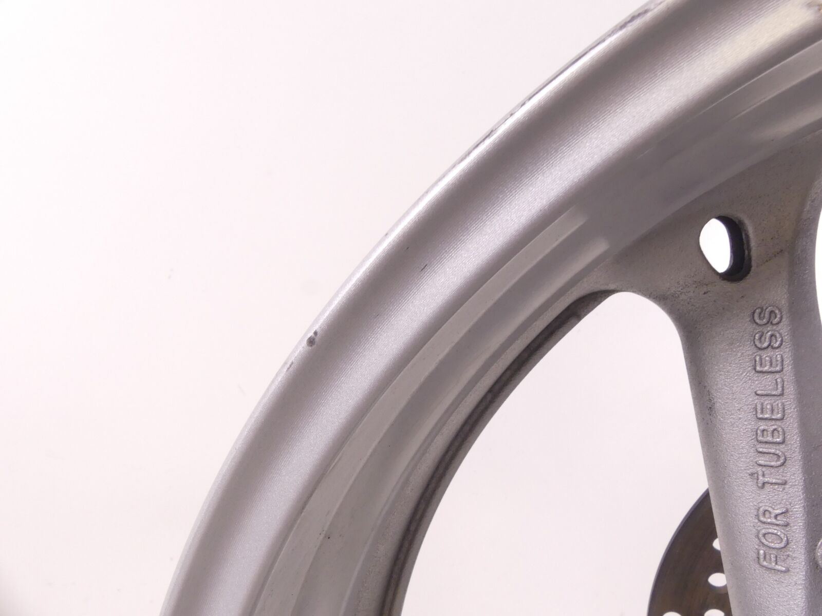 2018 Suzuki GSXR750 Straight Rear Enkei Wheel Rim 17x5.5 - Nice 64111-14J00-019 {{ shop.shopifyCountryName }} - Mototech271