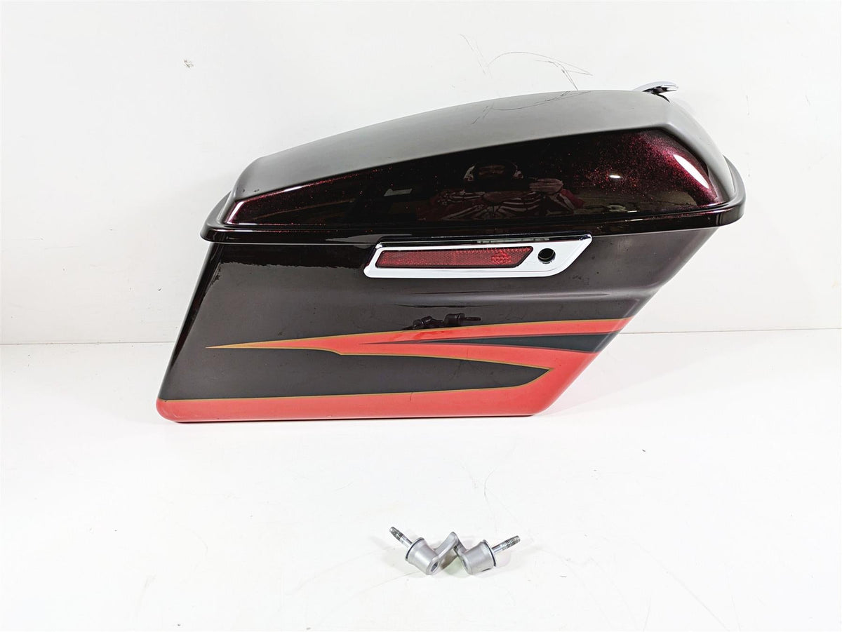 2017 Harley Touring FLHTKSE CVO E-Glide Right Saddlebag Black Garnet 90200412 {{ shop.shopifyCountryName }} - Mototech271