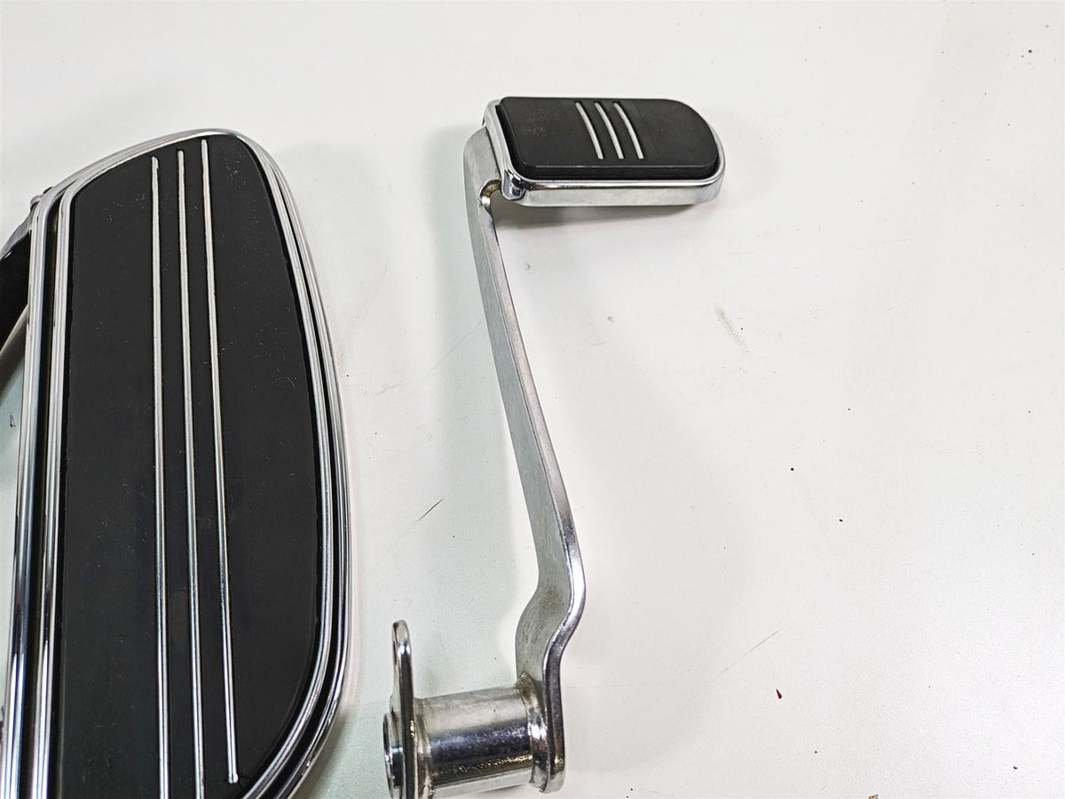 2006 Harley Touring FLHXI Street Glide Floor Board Foot Peg Lever Set 50688-04 {{ shop.shopifyCountryName }} - Mototech271