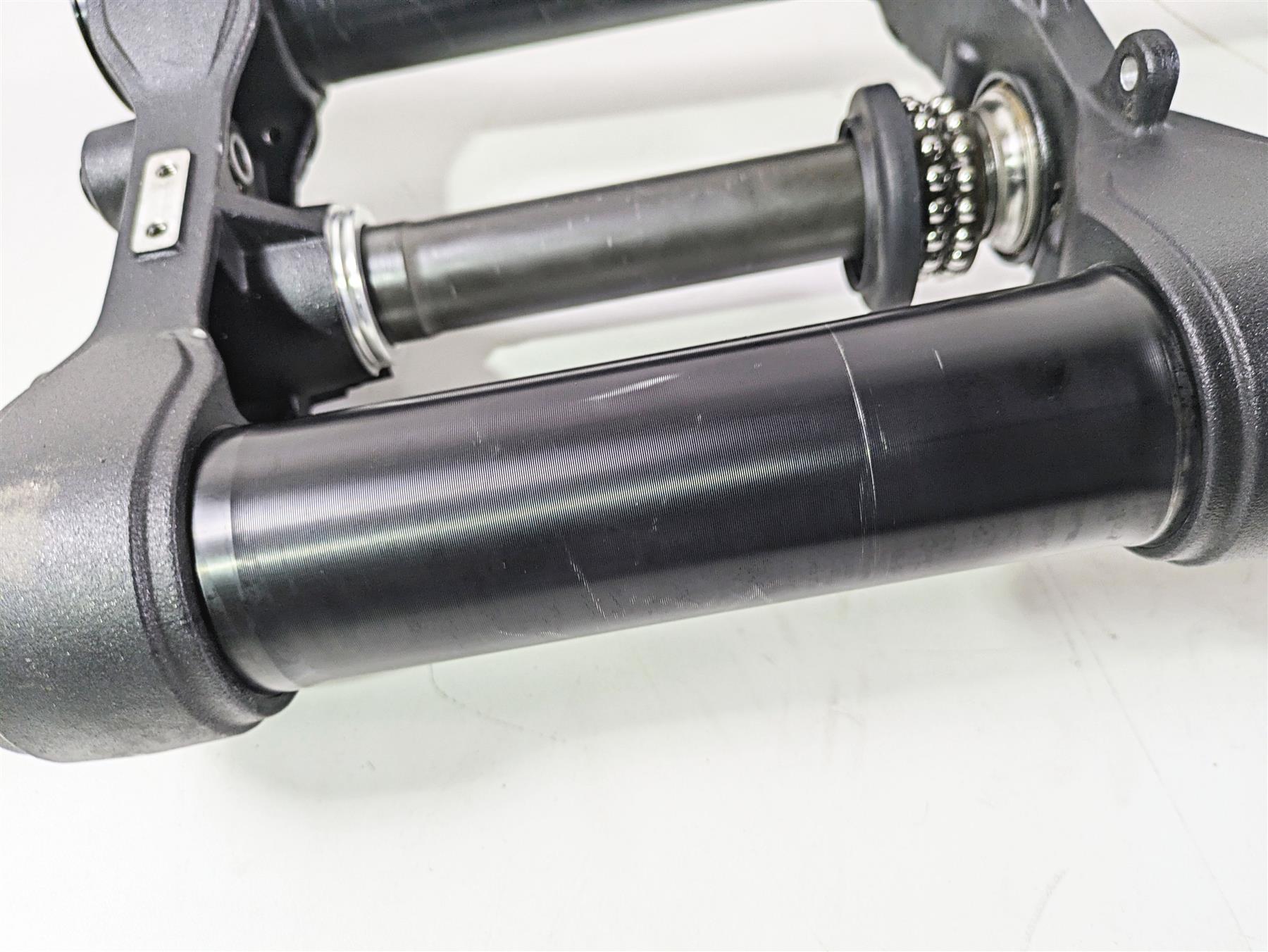 2015 Ducati Hypermotard 821 SP Marzocchi Front Fork Triple Tree Set 34420531C {{ shop.shopifyCountryName }} - Mototech271