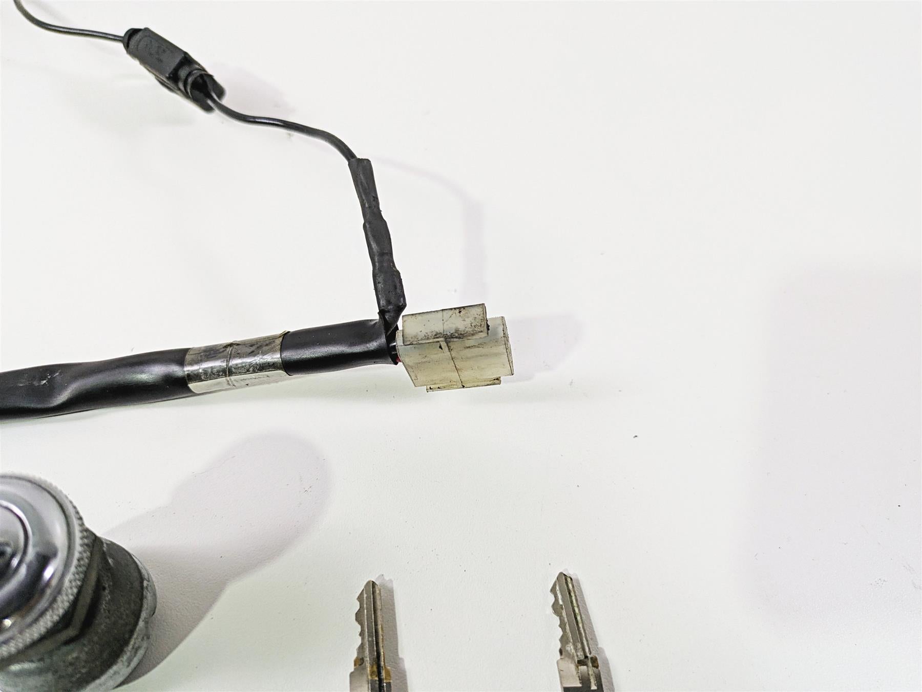 2002 Indian Spirit Deluxe Ignition Switch & Wiring & Two Key Set 94-255 {{ shop.shopifyCountryName }} - Mototech271