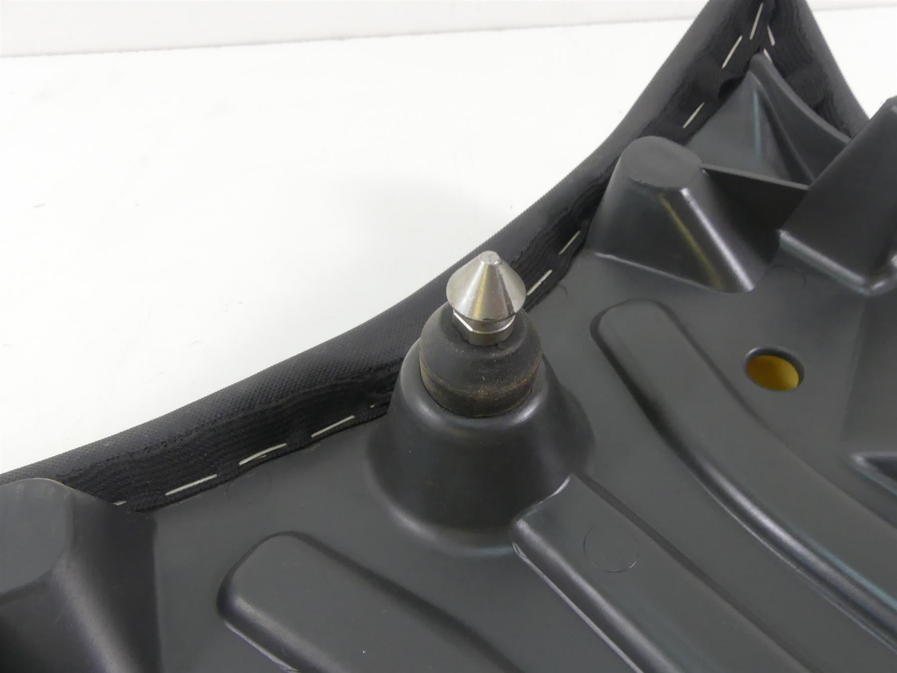 2009 BMW R1200GS K25 Rear Passenger Pillion Saddle Seat - Nice! 52537667726 {{ shop.shopifyCountryName }} - Mototech271