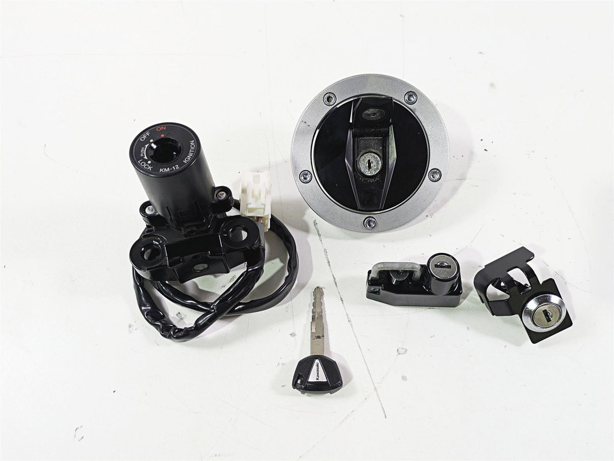 2022 Kawasaki ZR900RS Cafe Ignition Switch Key Lock Tank Cap Set Read 27048-5159 {{ shop.shopifyCountryName }} - Mototech271