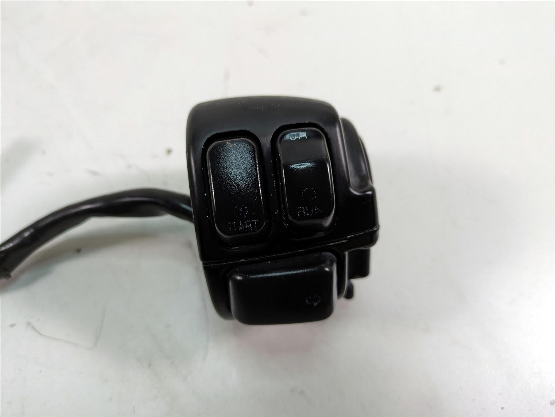 2000 Harley Dyna FXDL Low Rider Right Hand Control Switch 71684-06A 71621-08 {{ shop.shopifyCountryName }} - Mototech271