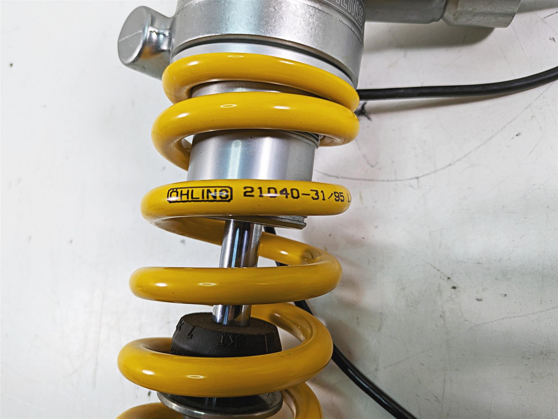 2020 Aprilia Tuono V4 Factory Rear Ohlins TTX Shock Damper 776miles 2B005519 {{ shop.shopifyCountryName }} - Mototech271