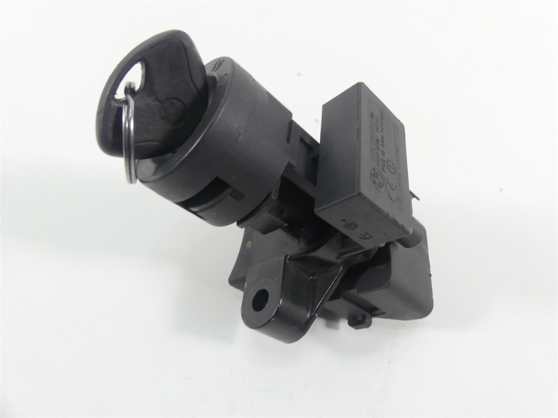 2013 BMW F800GS STD K72 Ignition Switch Gas Cap Key Lock Set -Read 51257700072 {{ shop.shopifyCountryName }} - Mototech271