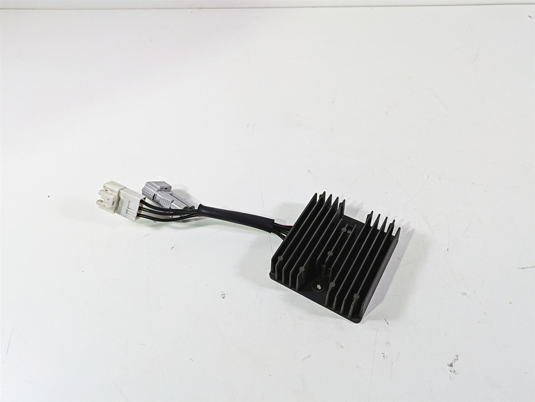 2016 Suzuki M109R VZR1800 Boulevard Rectifier Voltage Regulator 32800-10G30 {{ shop.shopifyCountryName }} - Mototech271