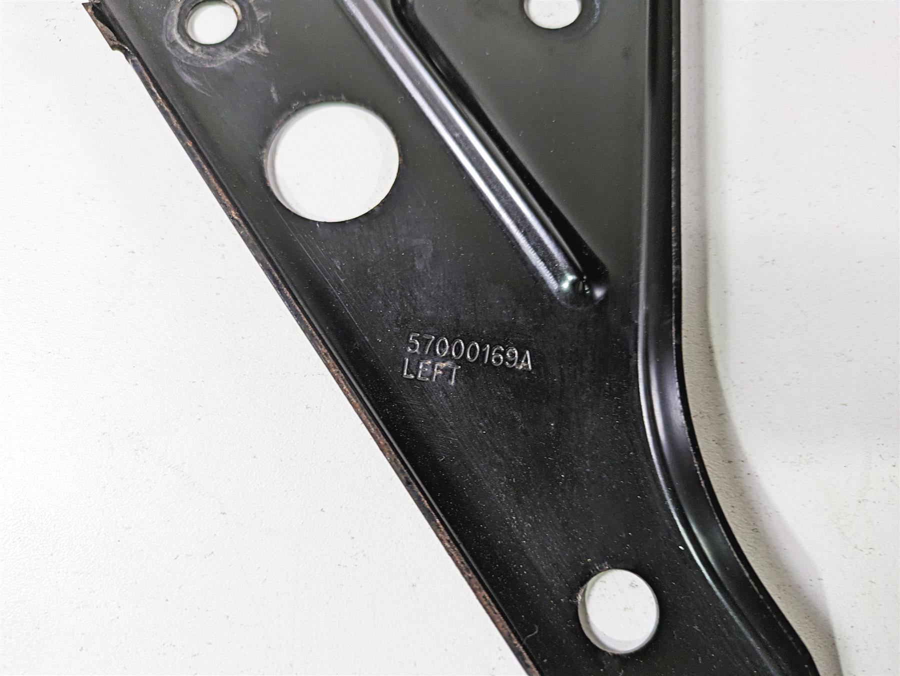2020 Harley Touring FLHT Electra Glide Front Fairing Mounting Hardware 57000169A {{ shop.shopifyCountryName }} - Mototech271