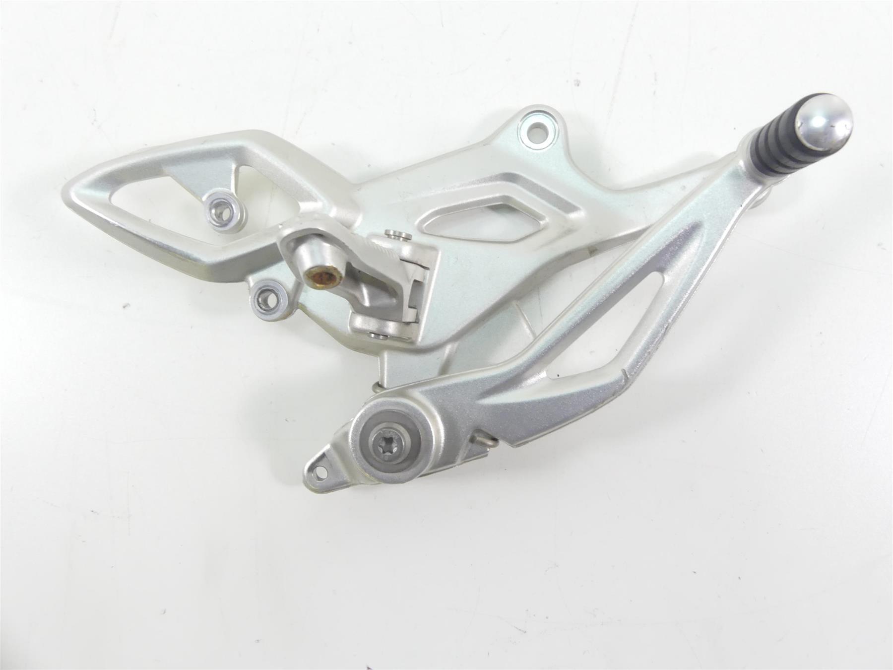 2017 BMW RnineT Racer K32 Right Front Footpeg Foot Peg & Brake Pedal 46718558798 {{ shop.shopifyCountryName }} - Mototech271
