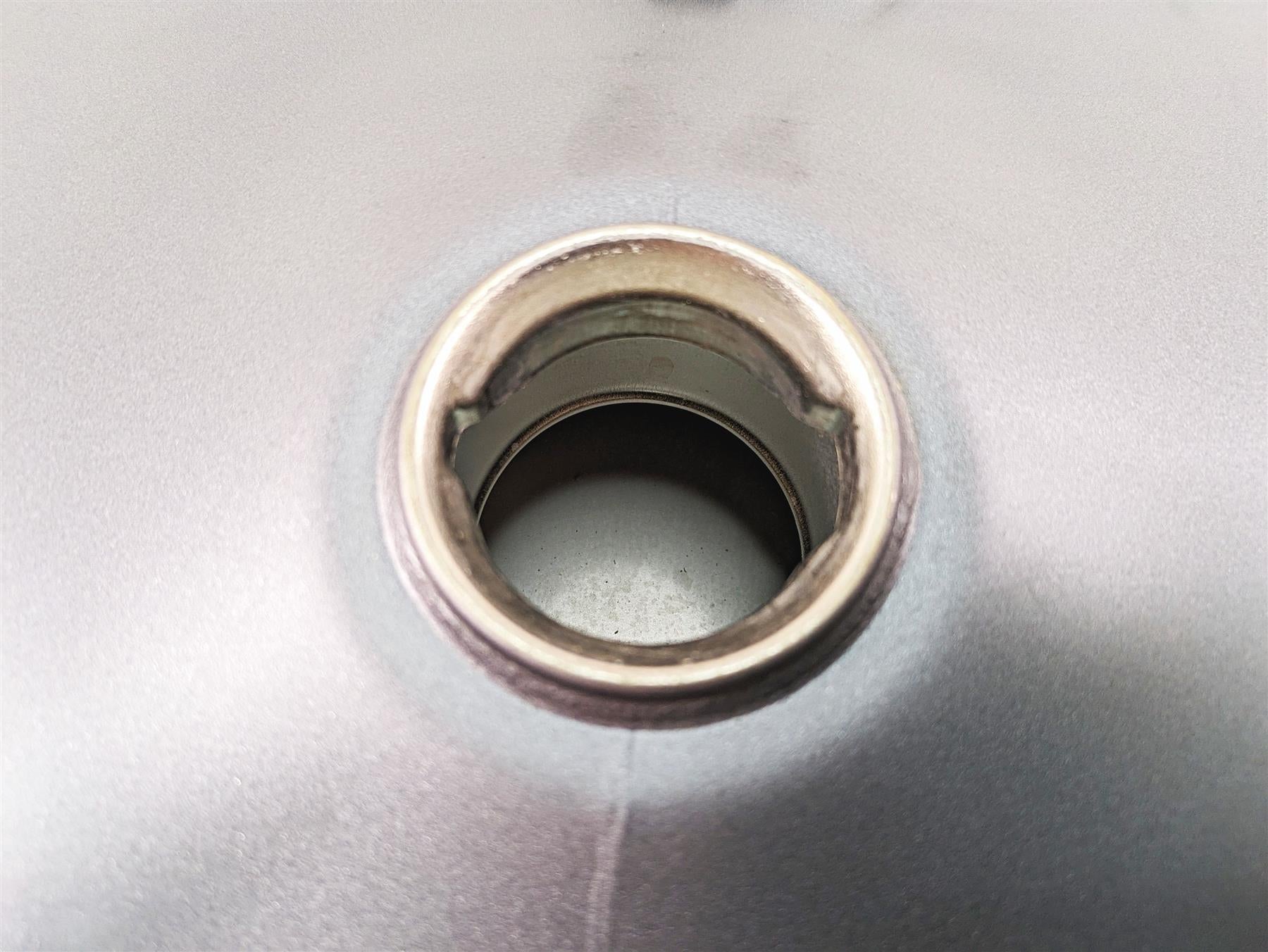 2016 Suzuki M109R VZR1800 Fuel Gas Petrol Tank - Read 49100-48G30-PGZ {{ shop.shopifyCountryName }} - Mototech271