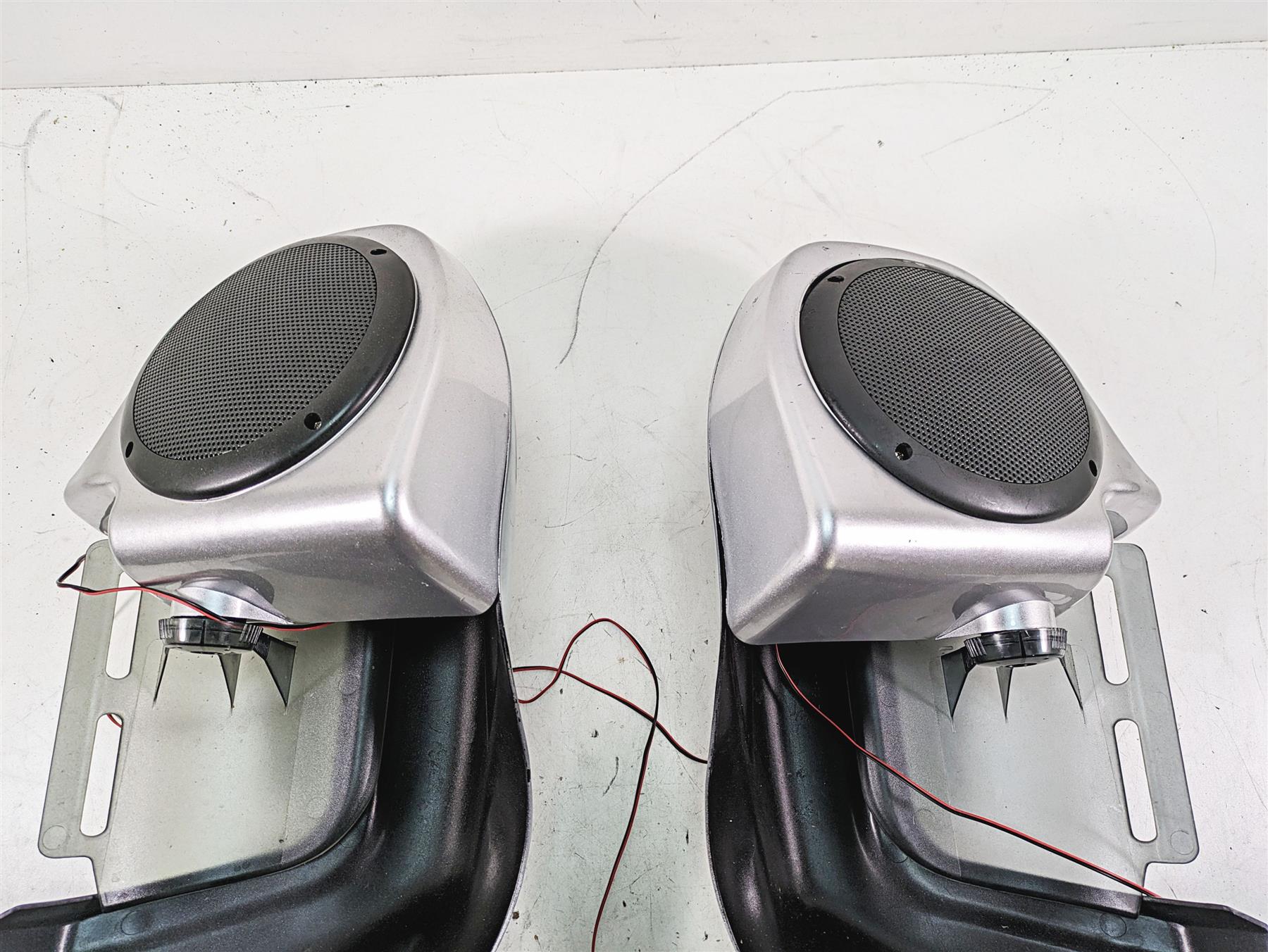 2010 Harley Touring FLHTCU Electra Glide Lower Vented Speaker Fairings Set {{ shop.shopifyCountryName }} - Mototech271
