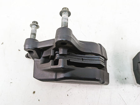 2008 Harley FLHTCU Electra Glide Front Brake Caliper Set 43027-08 44023-08 {{ shop.shopifyCountryName }} - Mototech271
