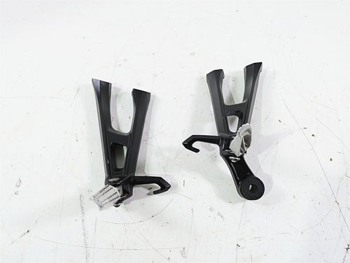 2016 Suzuki GSXR1000 Rear Passenger Foot Peg Set 43600-47H40 43611-37H10 | Mototech271