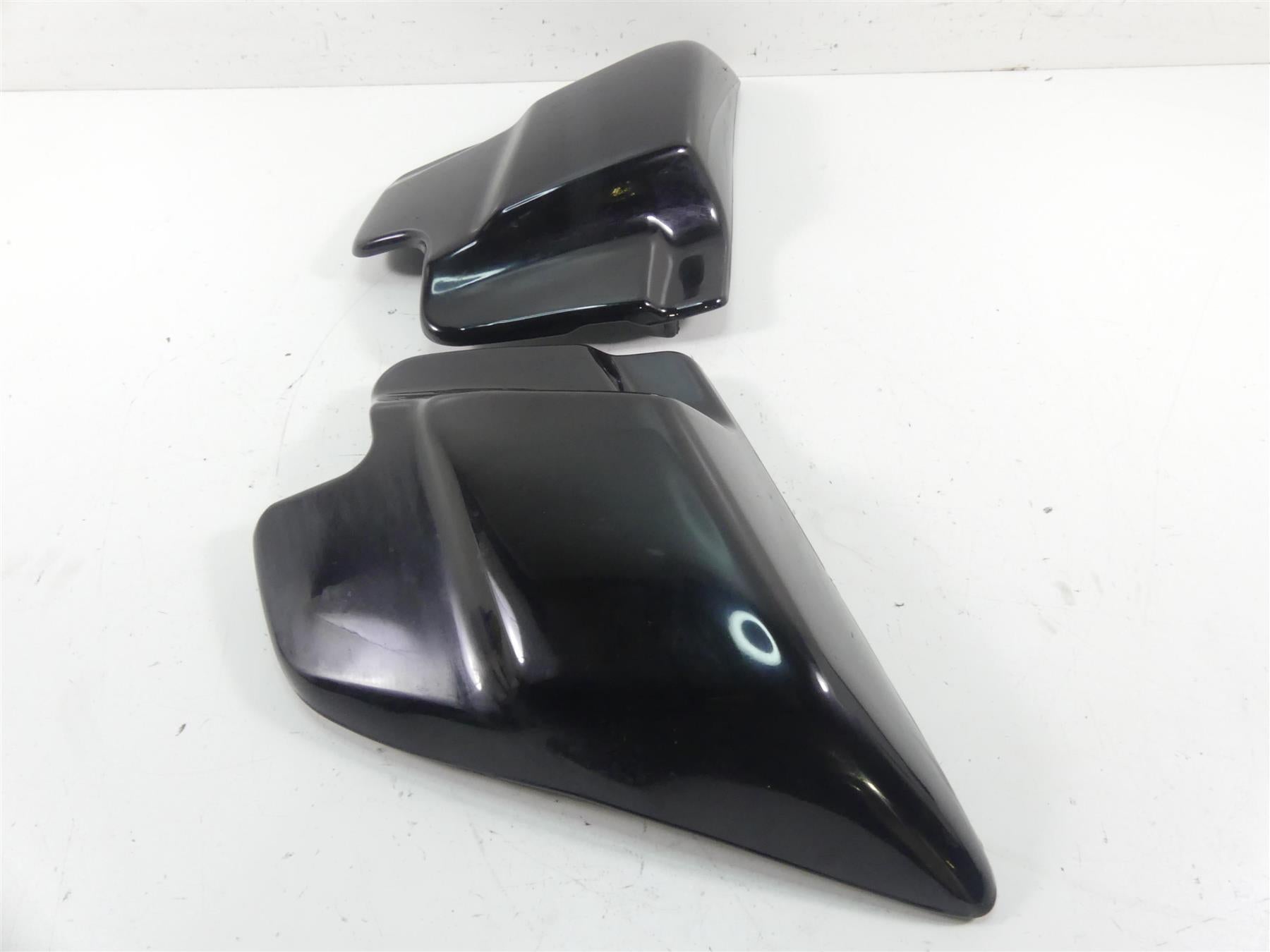 2005 Harley Touring CVO FLHTCSE Electra Glide Left Right Side Cover Set 66620-05 {{ shop.shopifyCountryName }} - Mototech271
