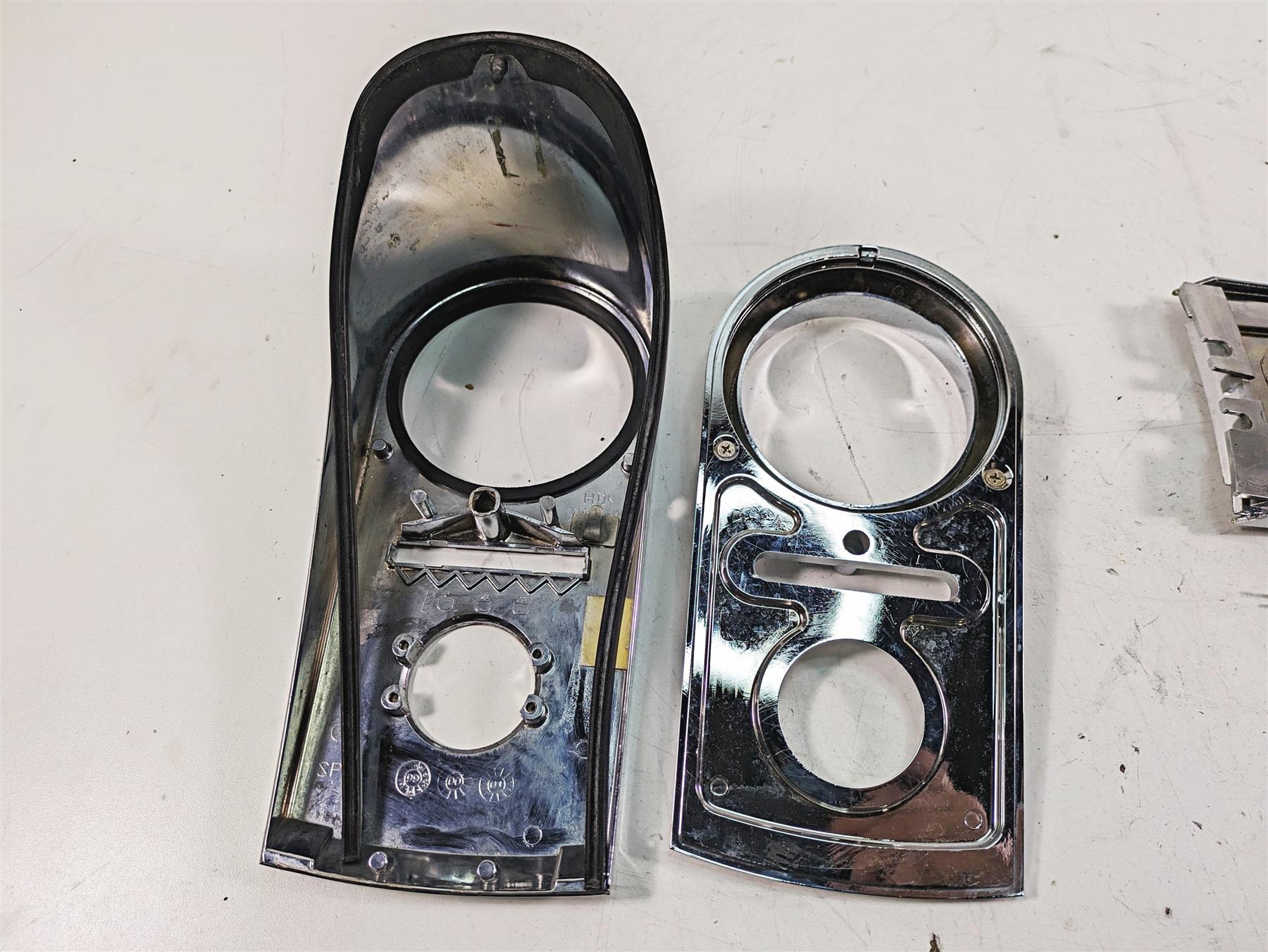 2000 Harley FXSTS Softail Springer Tank Dash Speedo Cover + Extension 71250-00 {{ shop.shopifyCountryName }} - Mototech271