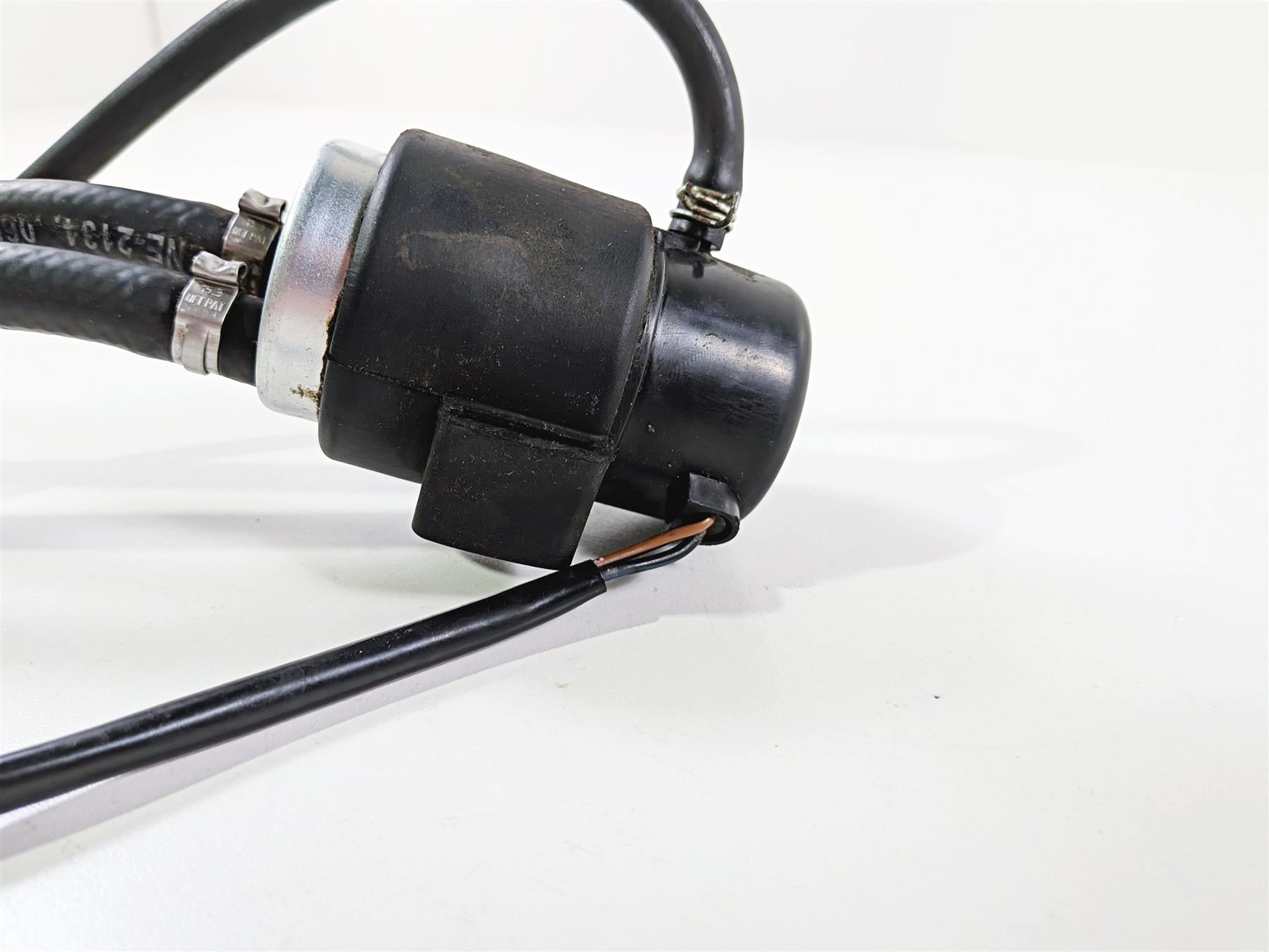 2005 KTM 950 LC8 Adventure Fuel Gas Petrol Pump & Lines - Tested 60012088100 {{ shop.shopifyCountryName }} - Mototech271