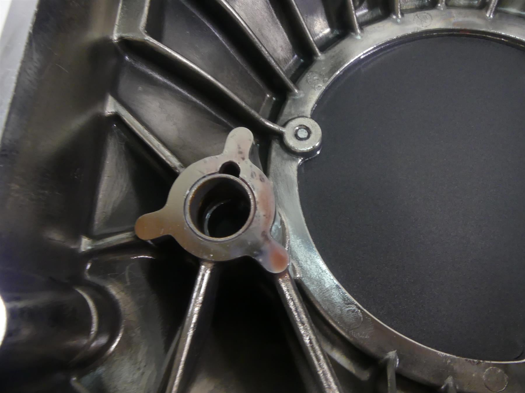 1995 Harley Dyna FXDL Low Rider Outer Primary Drive Clutch Cover 60506-96 {{ shop.shopifyCountryName }} - Mototech271