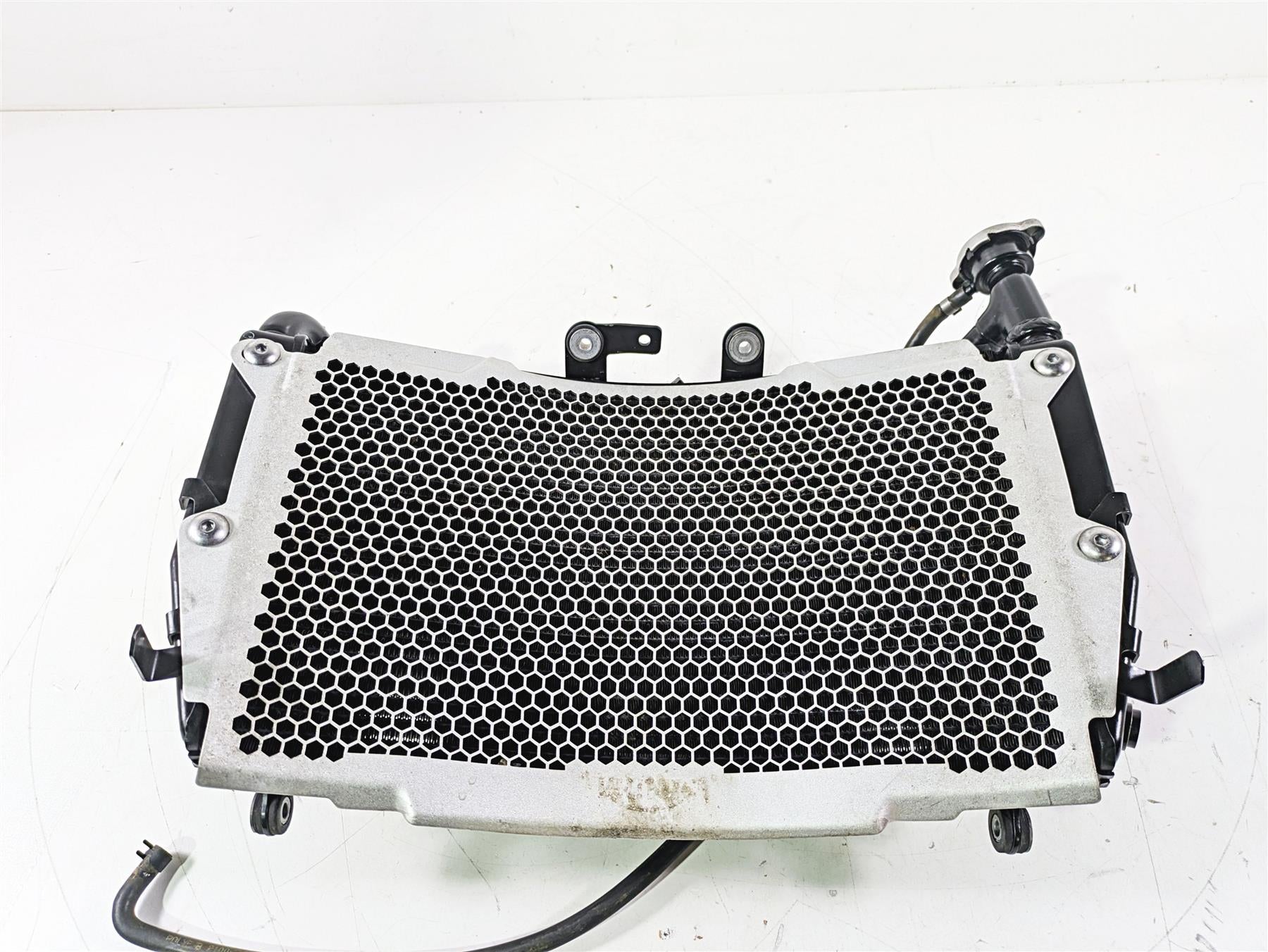 2015 Triumph Tiger Explorer XC Radiator Fan Reservoir Hoses Set T2100854 {{ shop.shopifyCountryName }} - Mototech271