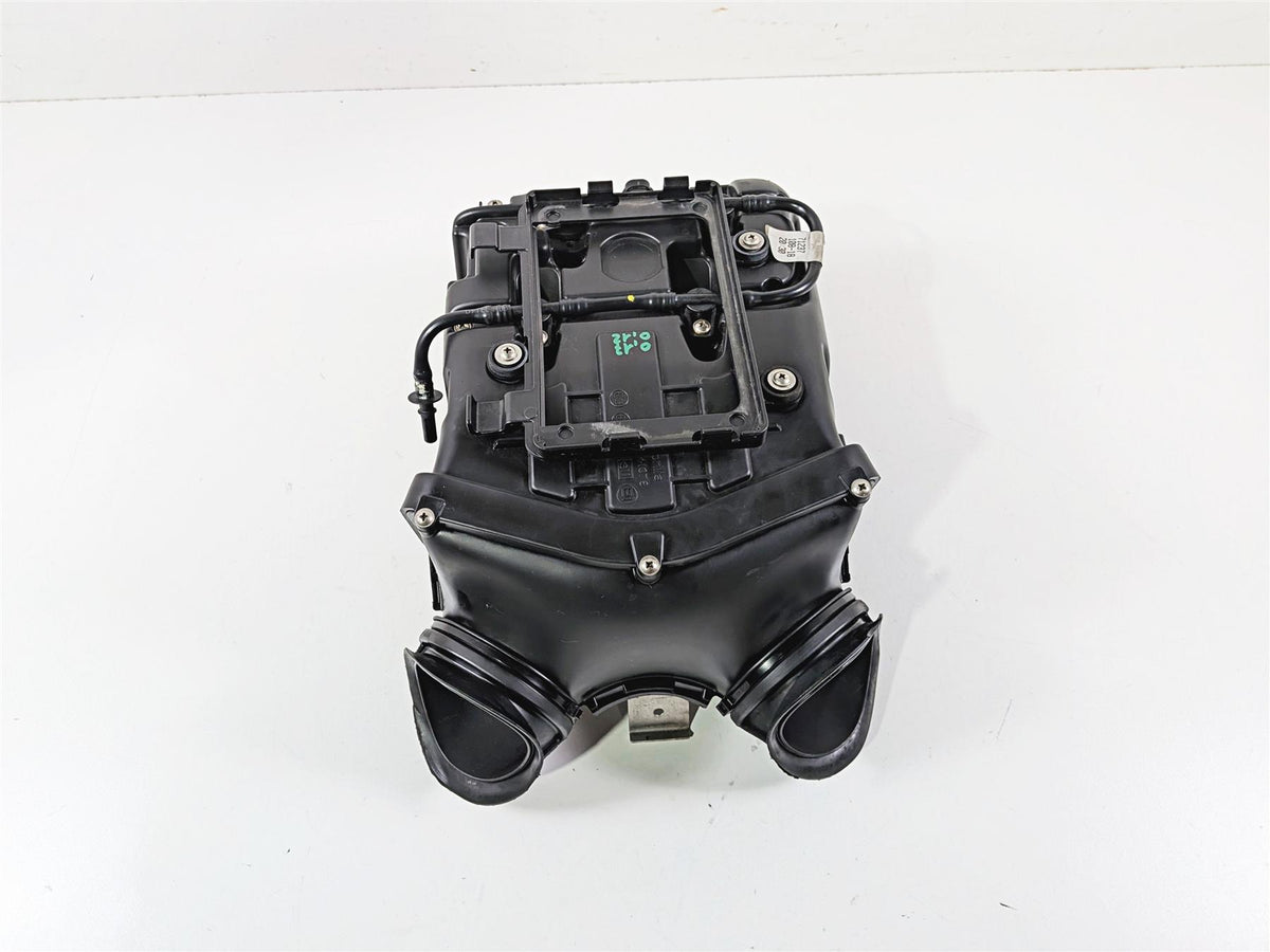 2018 Aprilia RSV4 RR Air Filter Box & Velocity Stacks 2B001216 2B003660 {{ shop.shopifyCountryName }} - Mototech271