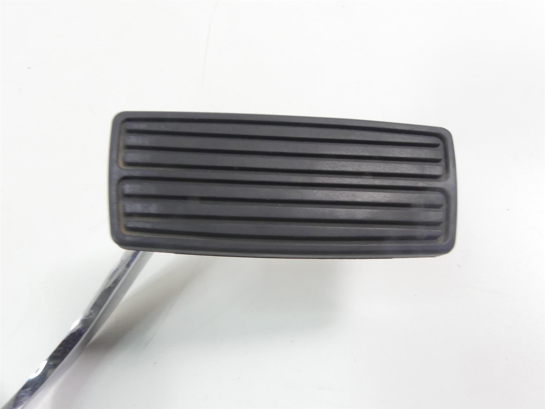 2007 Honda VTX1800 T1 Right Front Floor Board & Brake Pedal Set 50615-MCV-000 {{ shop.shopifyCountryName }} - Mototech271