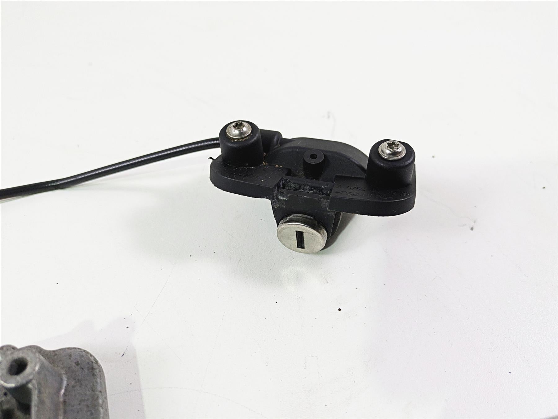2010 BMW R1200RT K26 Cdi Ecu Ecm & Ignition Switch Set 7722565 5125770007 {{ shop.shopifyCountryName }} - Mototech271