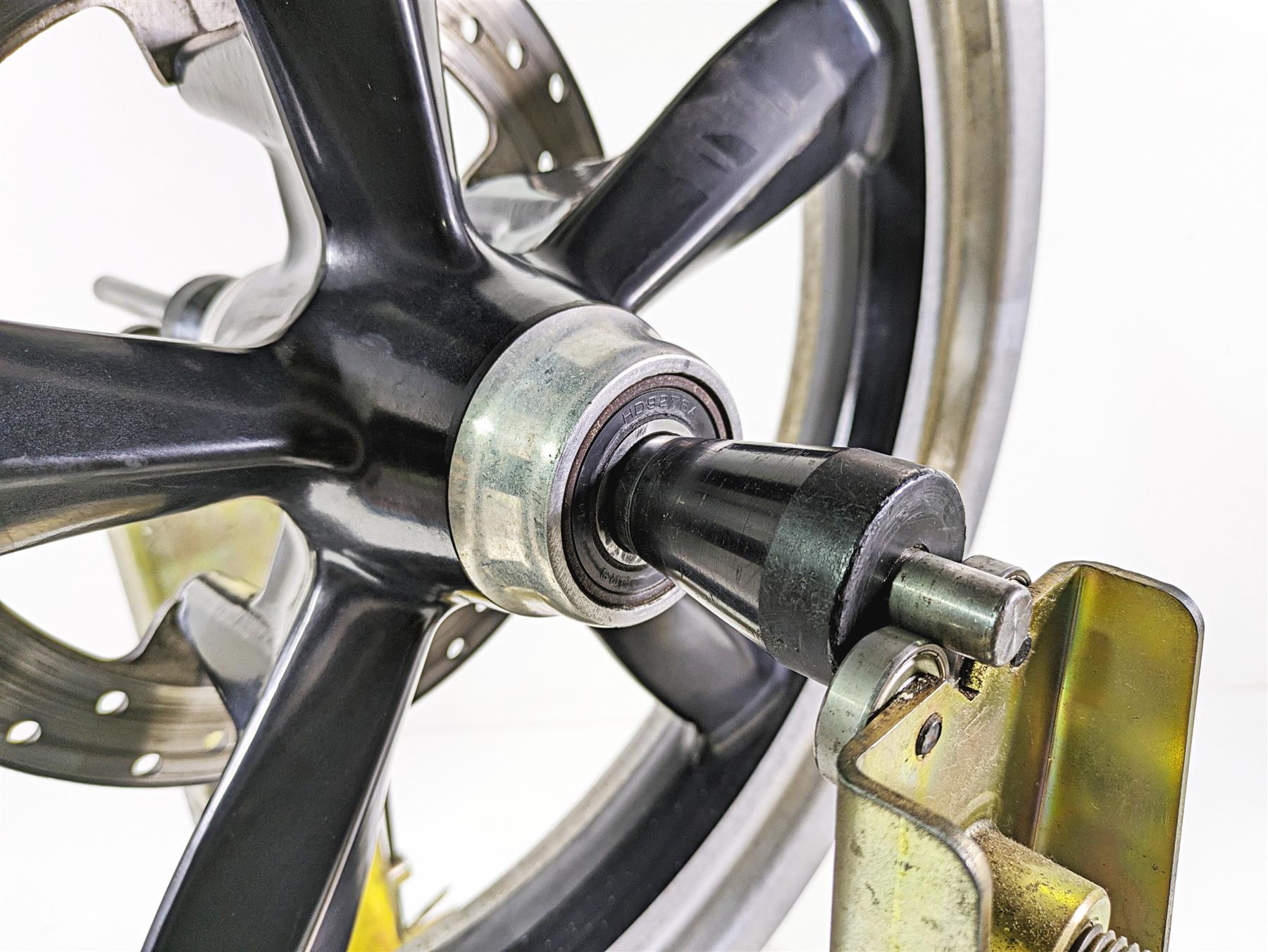 2012 Harley FLD Dyna Switchback Front Wheel Rim Straight 18x3.5 47855-12 {{ shop.shopifyCountryName }} - Mototech271