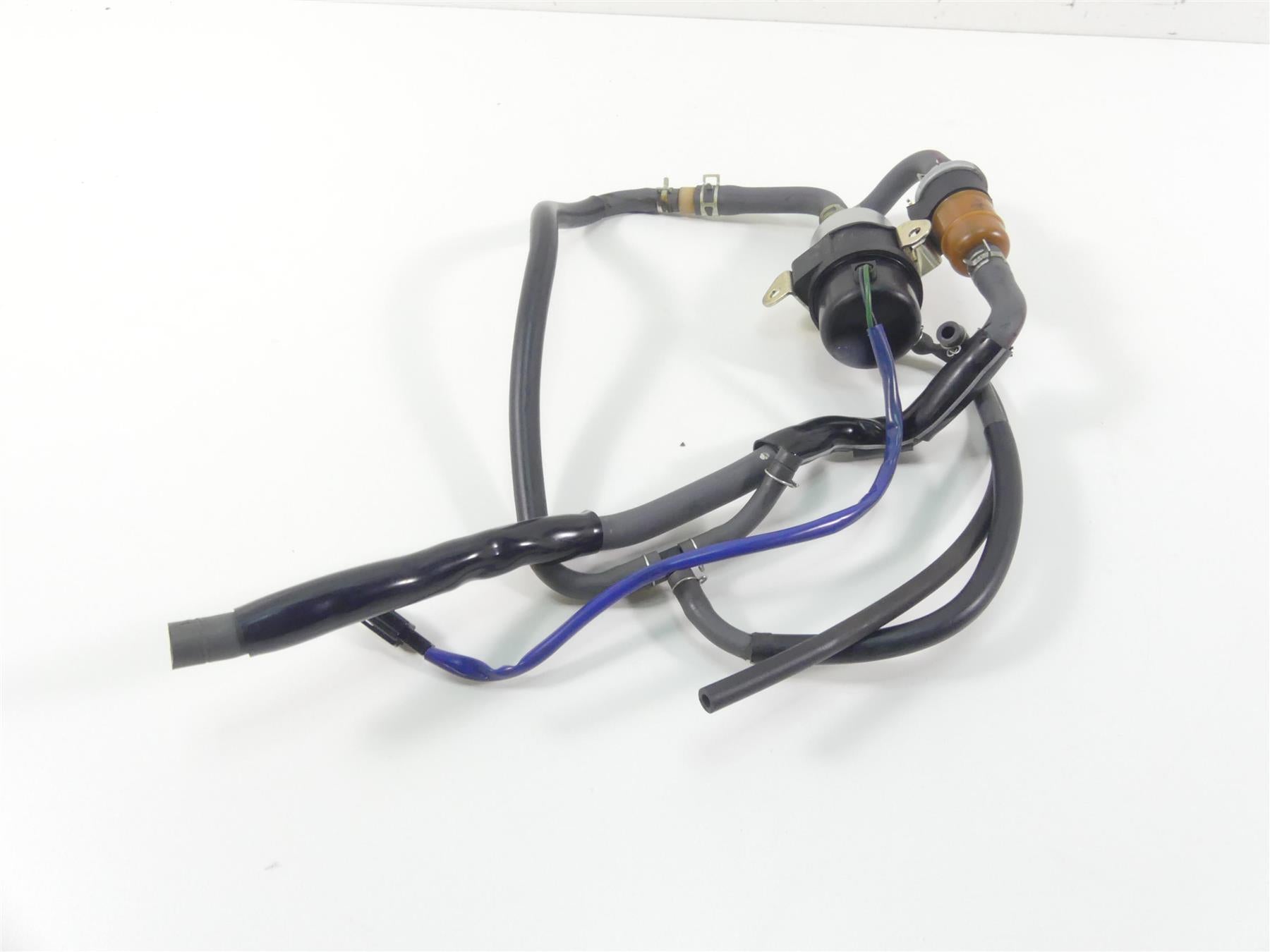 2007 Honda VT1100 C2 Shadow Fuel Gas Petrol Pump & Lines 16710-MCK-315 {{ shop.shopifyCountryName }} - Mototech271