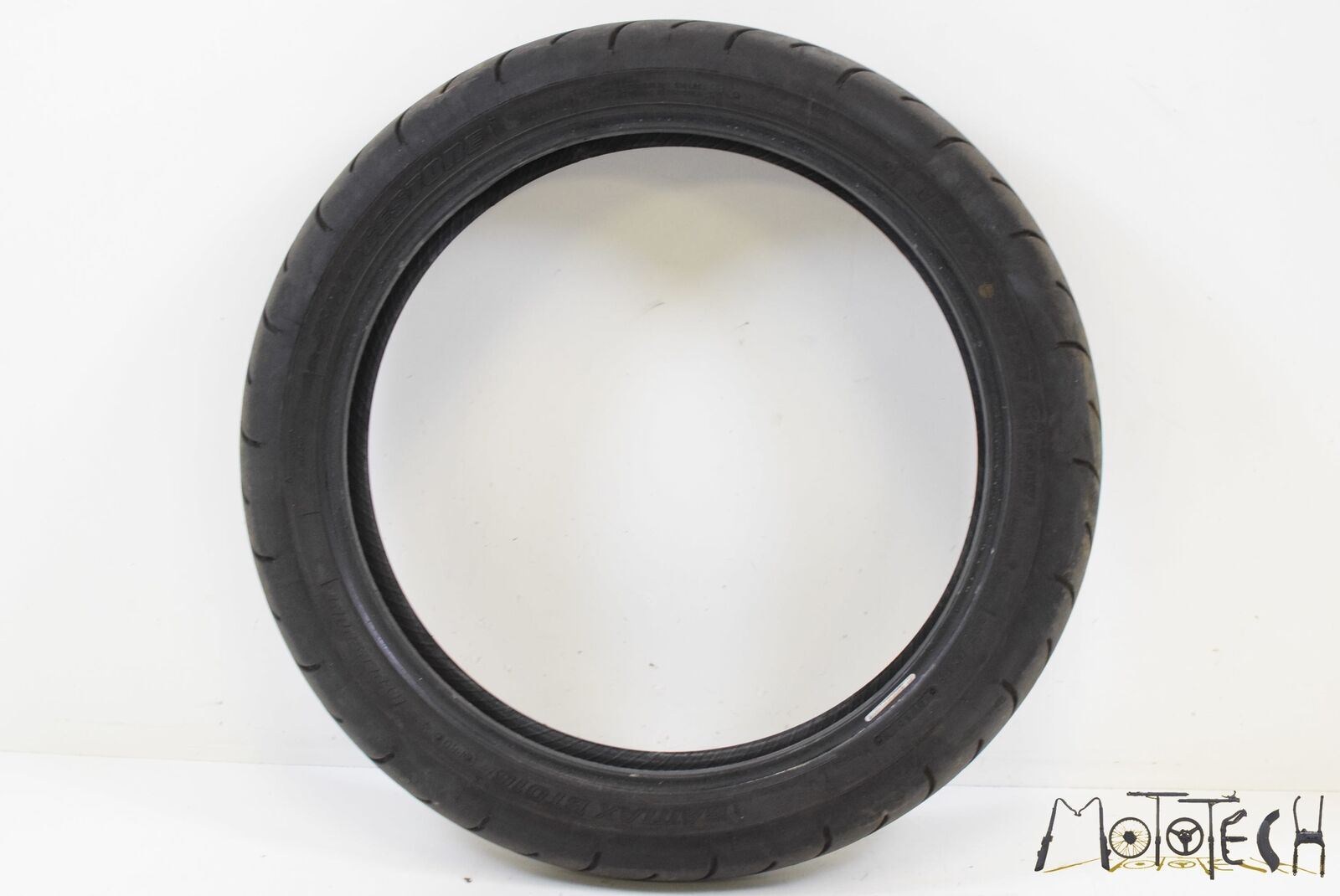 USED Front Tire BRIDGESTONE Hyperstport Battlax BT016 F 120/70-17 DOT5016 003027 {{ shop.shopifyCountryName }} - Mototech271