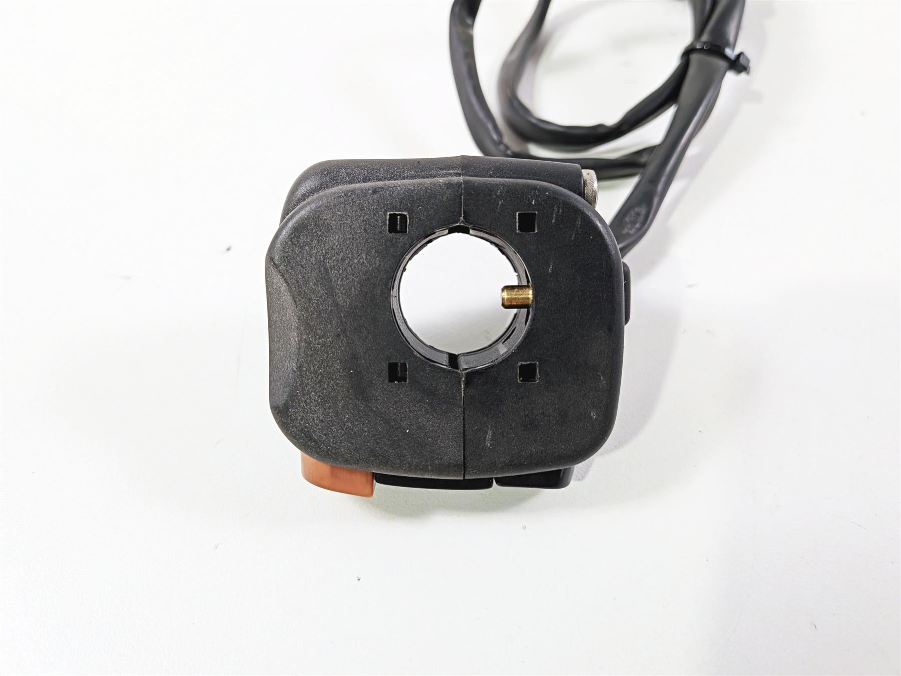 2008 Aprilia RSVR 1000 Factory Right Hand Control Switch Start Stop AP8118637 {{ shop.shopifyCountryName }} - Mototech271