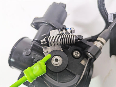 2010 BMW R1200GS K25 Throttle Body Set & Cables 13547705239 13547705240 {{ shop.shopifyCountryName }} - Mototech271