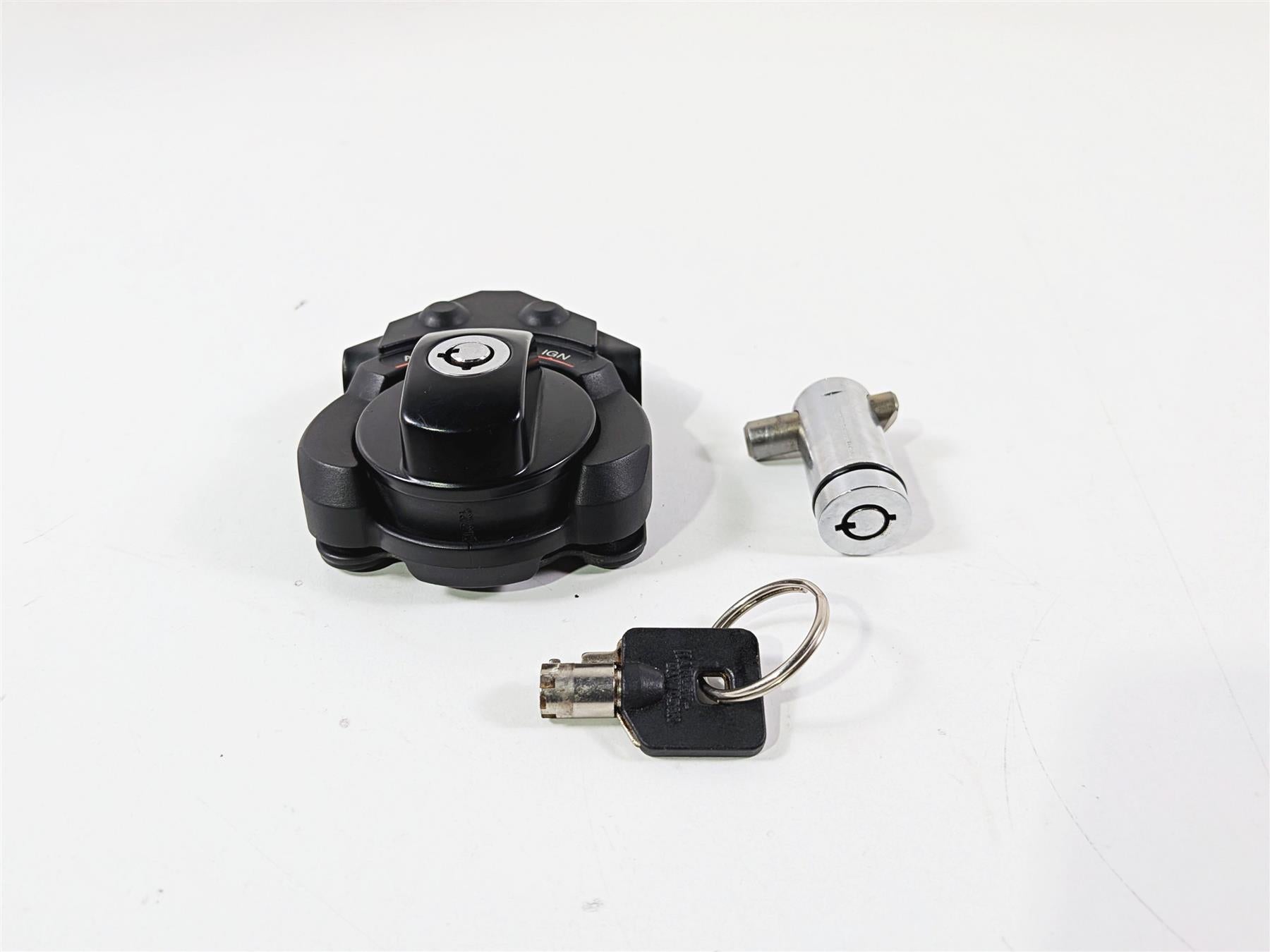 2013 Harley VRSCDX Night Rod Special Ignition Switch Steering Lock Neck Key Set 70020-05-Mototech271