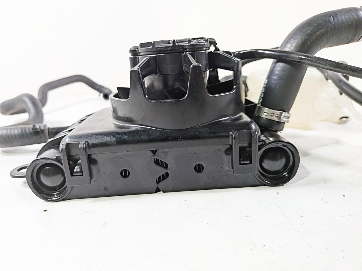 2015 Harley Touring FLTRUSE CVO Road Glide Right Radiator Fan Reservoir 26800005-Mototech271