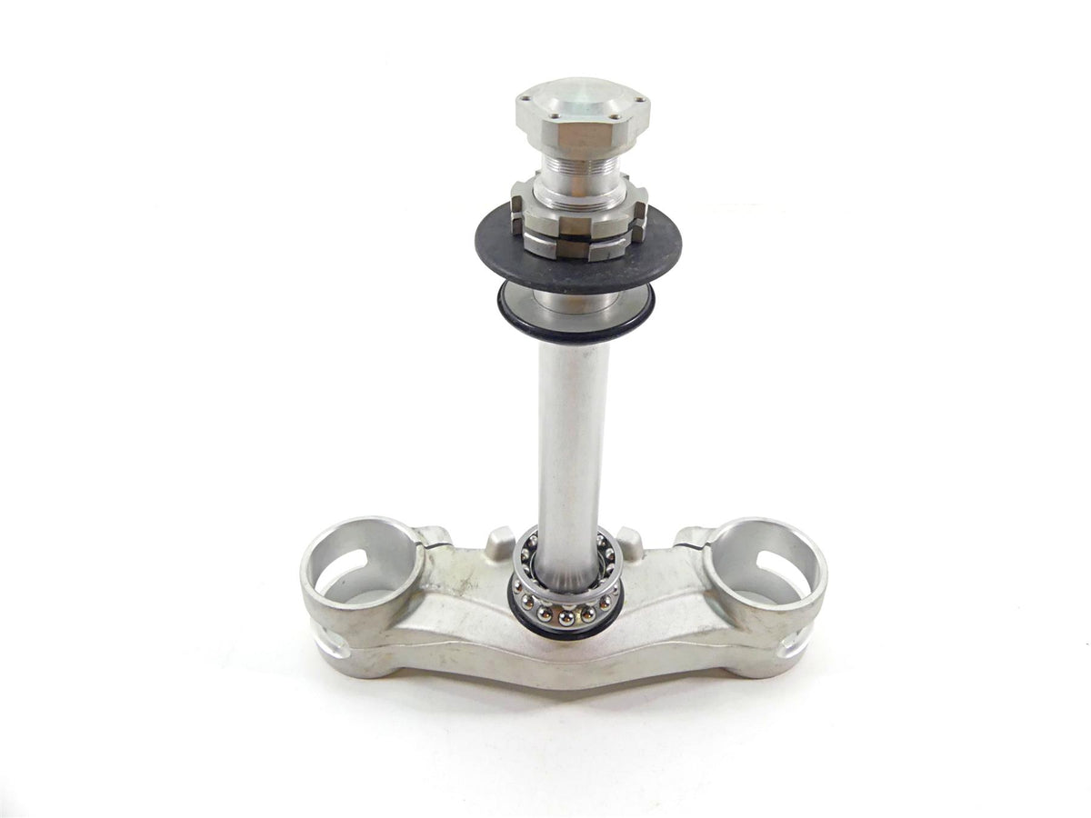 2022 Triumph Speed Triple 1200 RS Lower Triple Tree Steering Clamp 54mm T2045130 {{ shop.shopifyCountryName }} - Mototech271