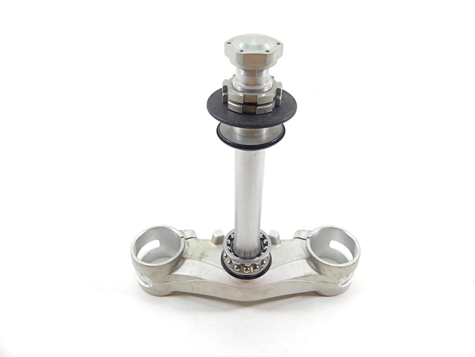 2022 Triumph Speed Triple 1200 RS Lower Triple Tree Steering Clamp 54mm T2045130 {{ shop.shopifyCountryName }} - Mototech271
